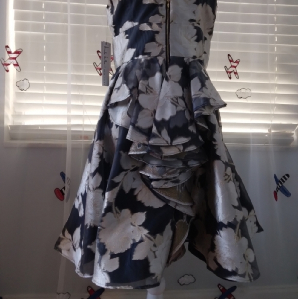 Nicole Miller New York Floral Fit and Flare Cocktail Dress - Picture 4 of 6